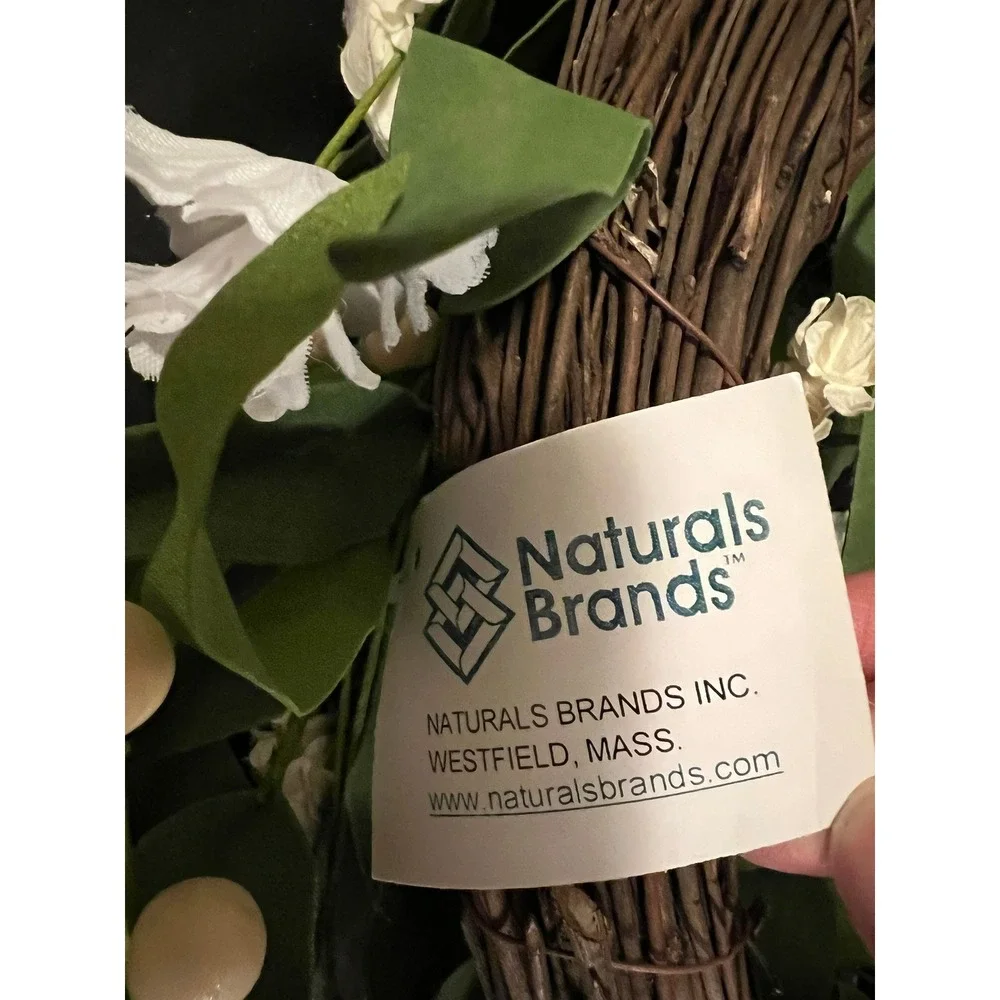 Naturals Brands Floral Wreath Home‎ 16in Green White NWOT Grapevine Rustic